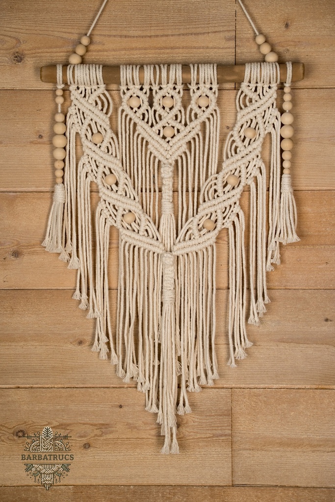 Macramé mural "Cerise"